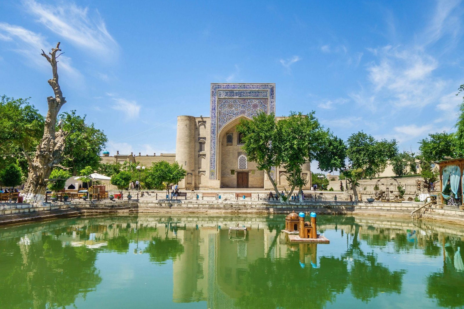 Presidents of Kazakhstan & Uzbekistan Explore Bukhara’s Historic Heritage, Highlighting Shared Cultural Legacy