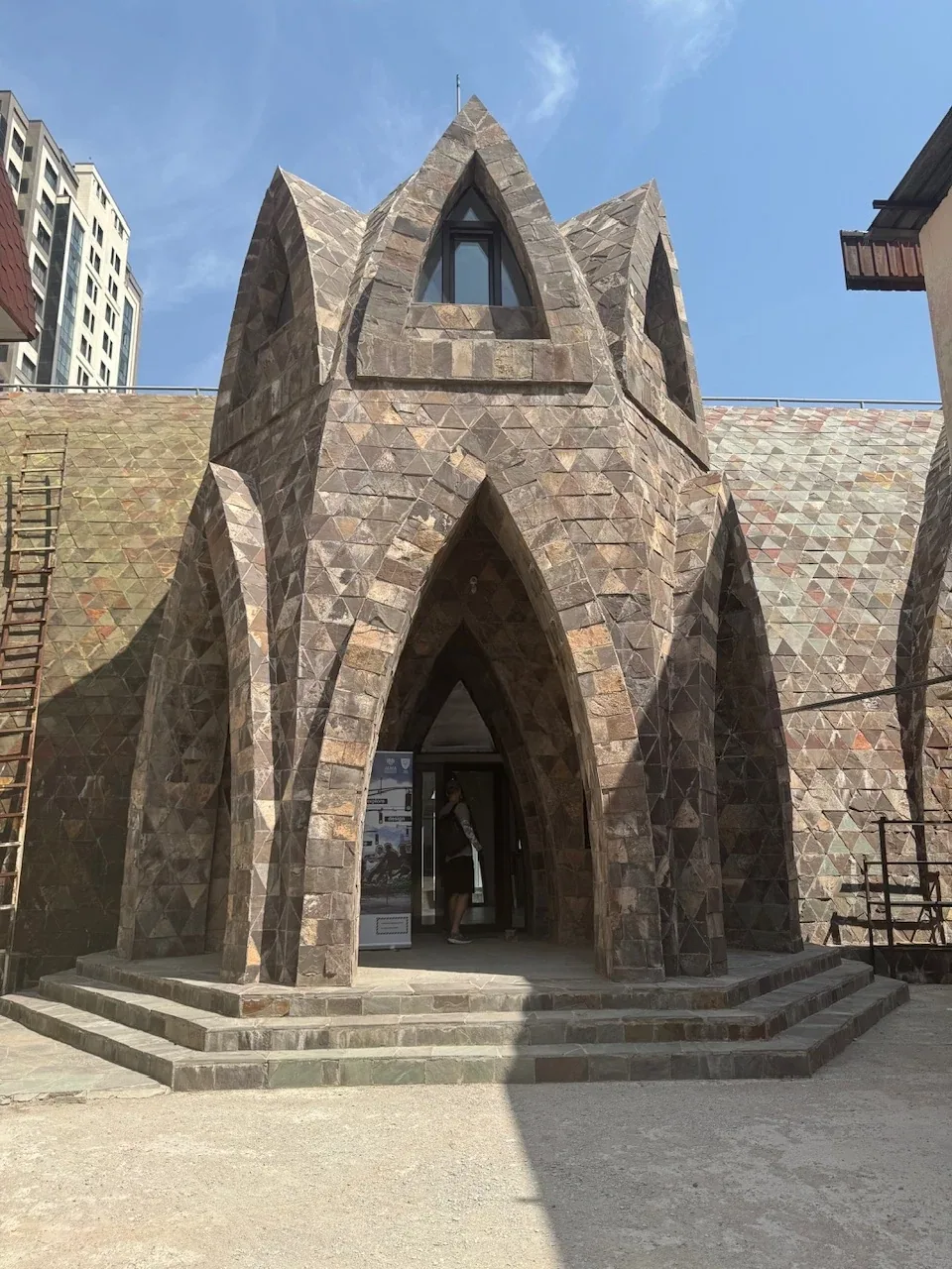 The Architectural Vision of Saken Naryn — Where Art, Space & Philosophy Converge