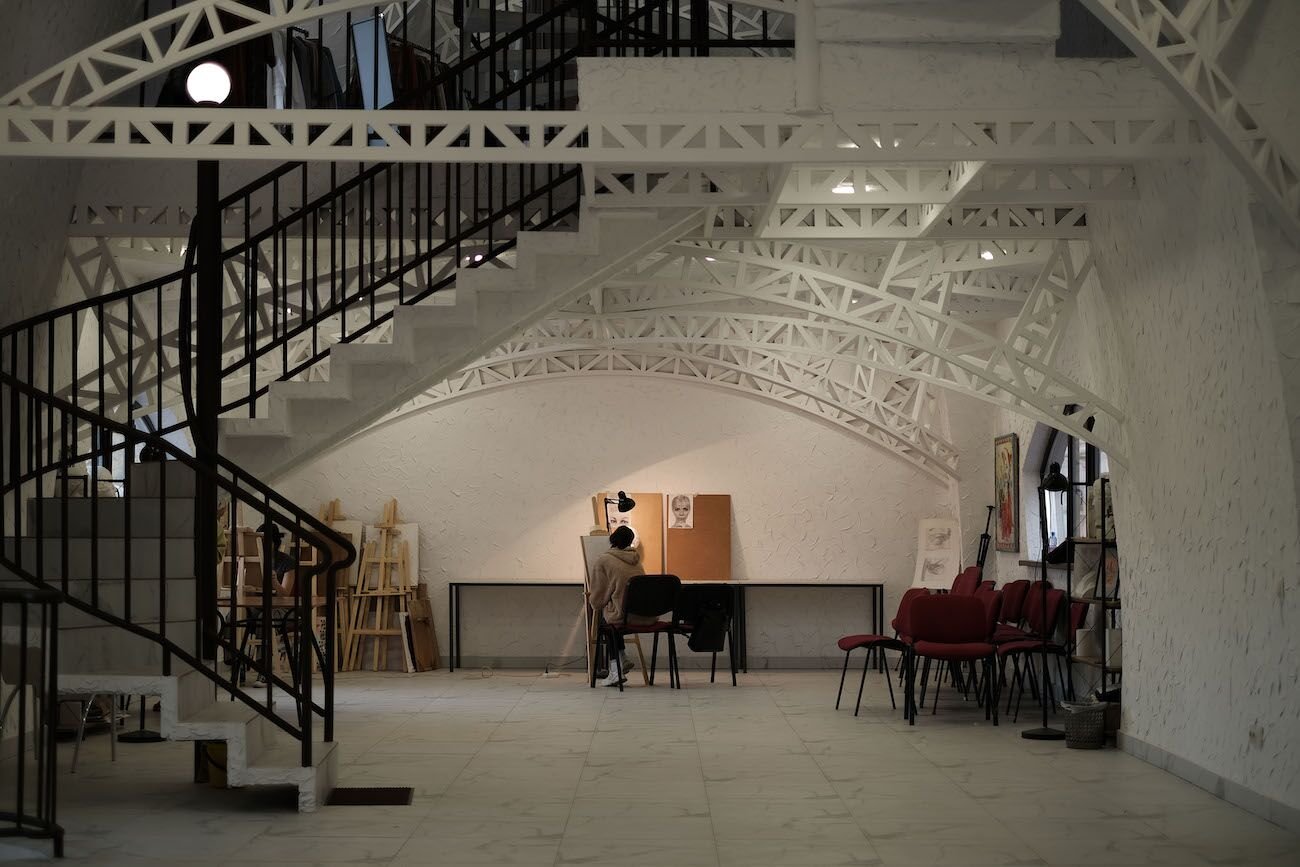 The Architectural Vision of Saken Naryn — Where Art, Space & Philosophy Converge