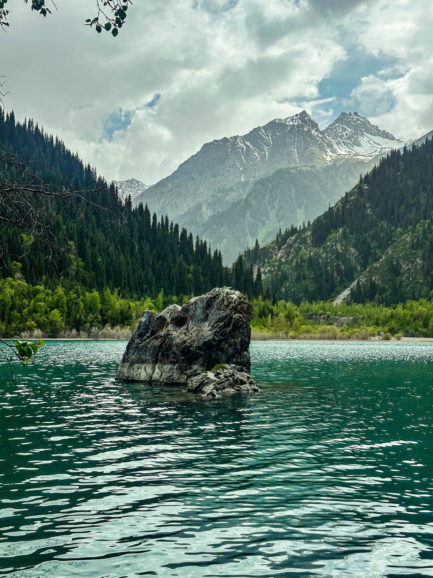 Discover Kazakhstan — A Journey Through Mountains, Lakes, Canyons & Silk Road Heritage