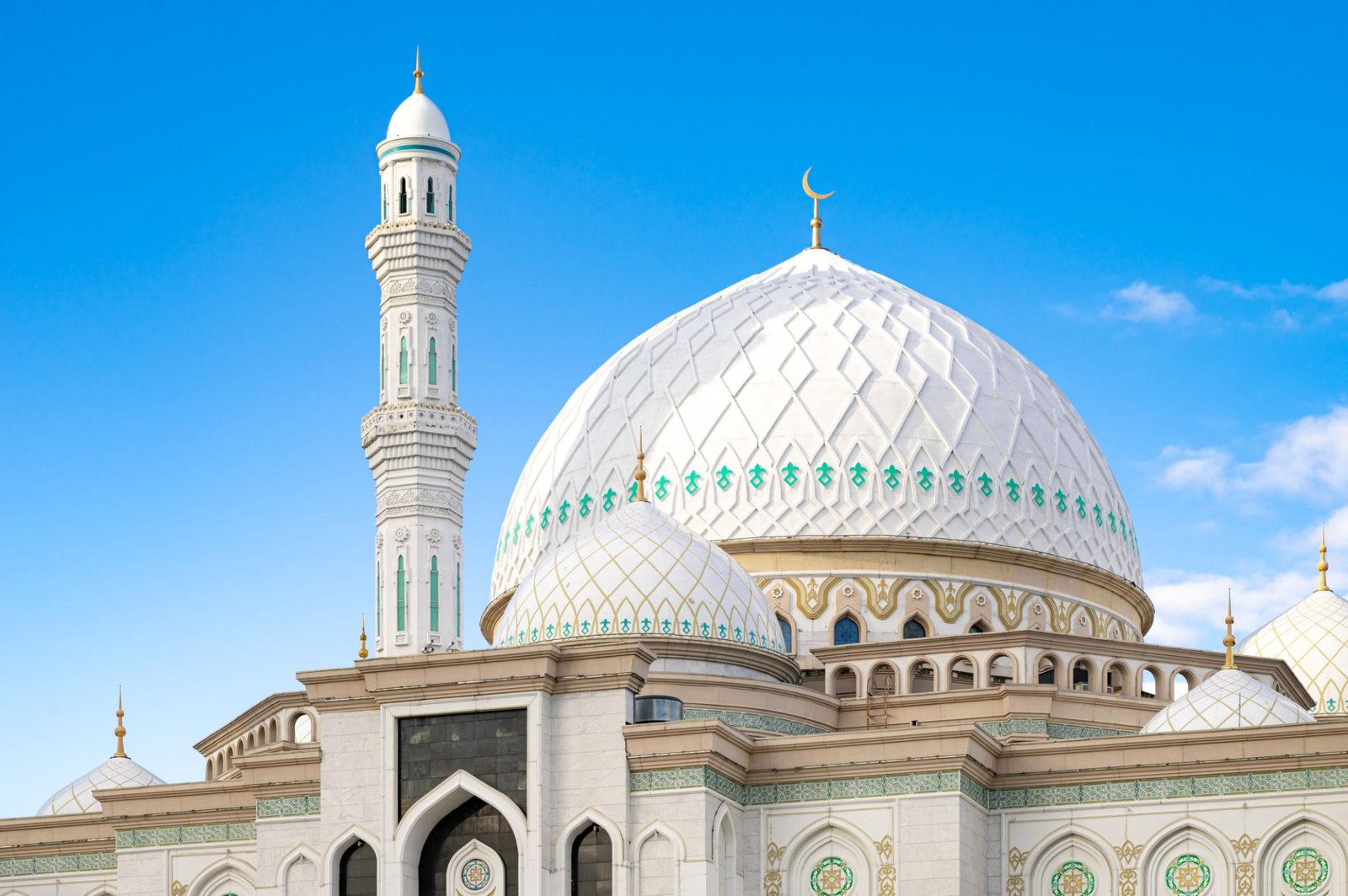 Hazret Sultan Mosque — A Monument of Faith & Kazakh Heritage in Astana